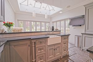Kitchen- click for photo gallery